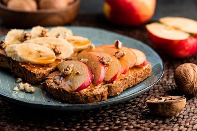 Apples, bananas, or toast in the BRAT diet are beneficial for digestion.