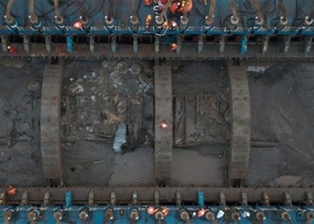 china raises body of ship from the time of emperor dong tri 124333