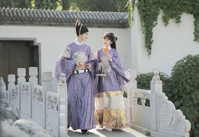 There were many methods to urge marriage in ancient times