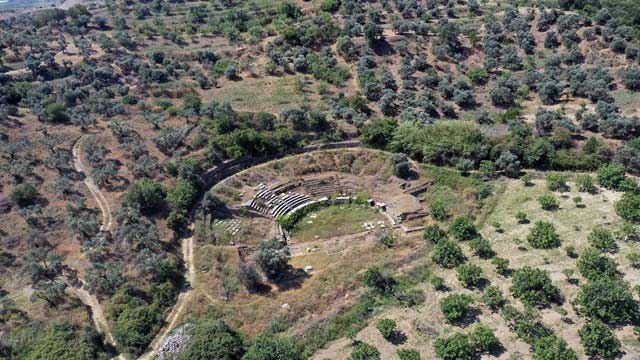 The archaeological area of the Temple of Zeus in Magnesia.