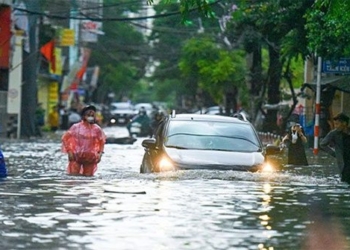 continuous appearance of unusual weather patterns in the rainy season is it due to climate change 120830