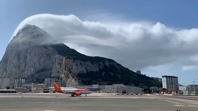 A Levanter cloud in Gibraltar.