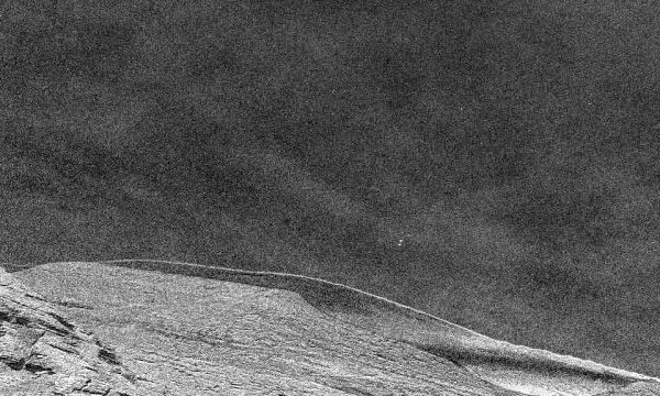 Mars clouds are very faint in the atmosphere