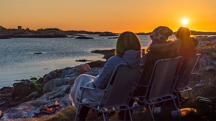 Island residents do not follow traditional timekeeping during the summer.