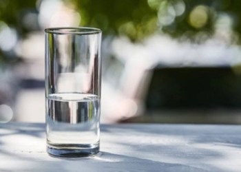 developing material that absorbs nearly 6 liters of water from the air every day 119273