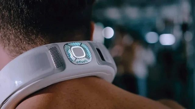 World's first wearable air conditioner