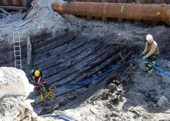 discovery of 700 year old smuggling shipwreck happy under the street 120197