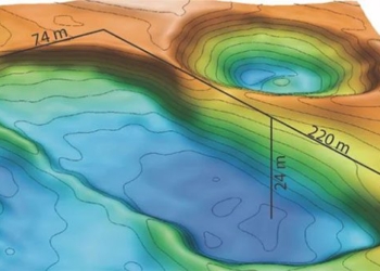 discovery of large pit in bac ninh on road 119392