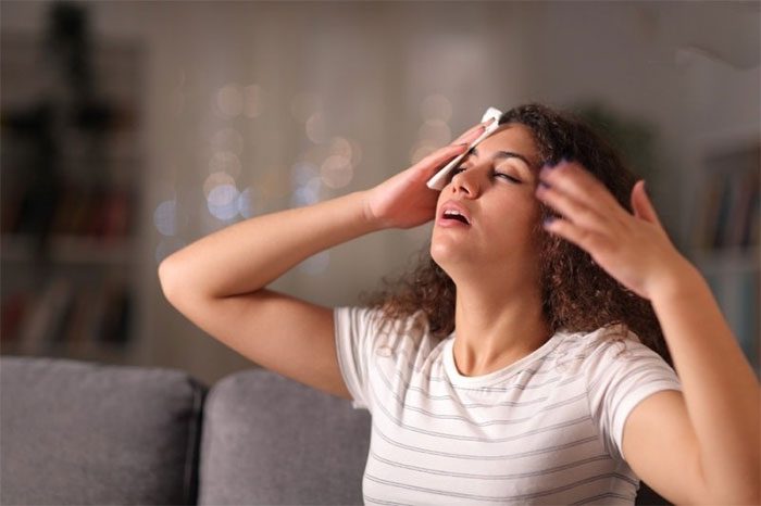 Symptoms of anhidrosis with dizziness.