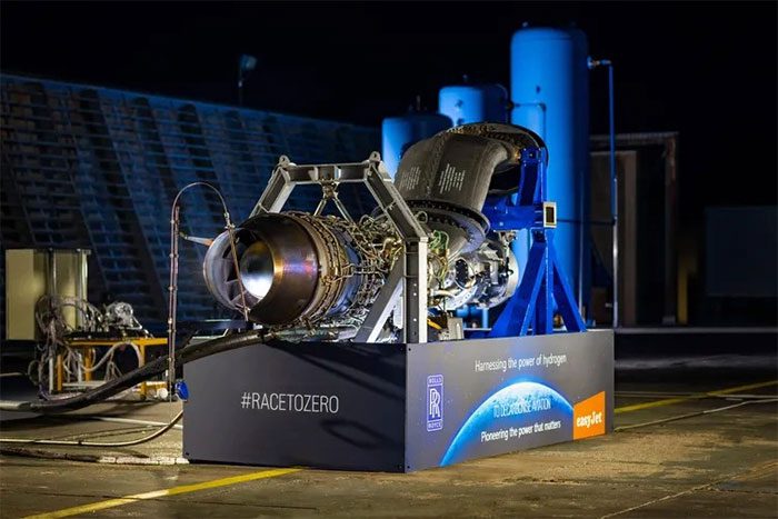 Hydrogen-powered jet engine tested by Rolls-Royce and easyJet