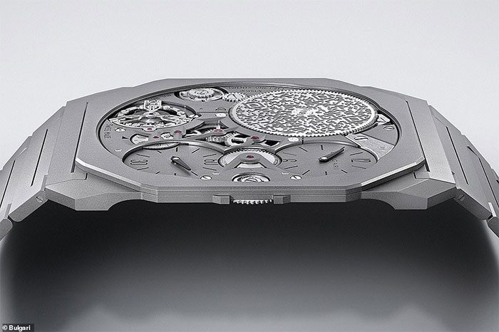 Octo Finissimo Ultra wristwatch
