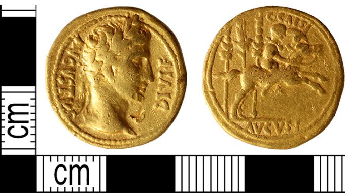 Front and back of a Roman coin found in Norfolk.