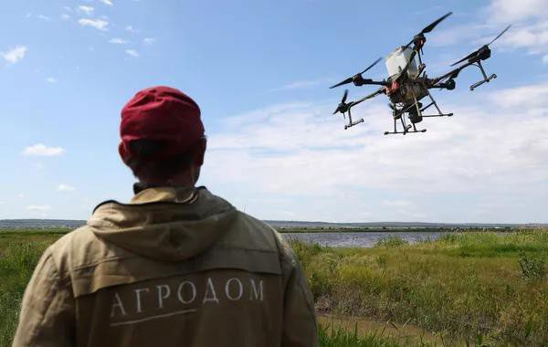 dung drone trong lua 9