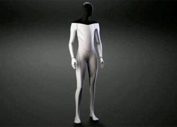 elon musk unveils humanoid robot raises expectations 123313