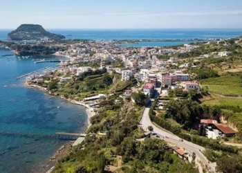exploring the ancient city where the sea has receded over 500 years of human history 122881