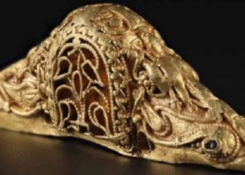 found golden dragon chain 1 300 years old in scotland 123799