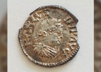 found rare coin 1200 years old shaped like dragon 119834