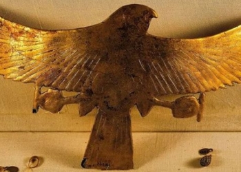 found the 4 000 year old intact tomb of the egyptian queen 119782