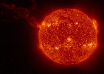 giant solar flare spacecraft photography 118968