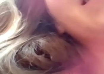 girl lets bird make a mess in hair for nearly 3 months see the surroundings of the house of the amazing creature 119764
