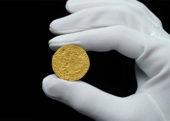 golden coin nearly 700 years old up for auction at 185 000 usd 119391