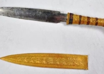 golden spear of the god tut che from thien thach 73206