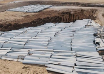 graveyard of 4 000 giant wind turbines in america 119132