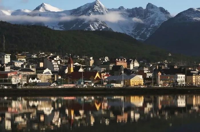 Traveling around the world allows people to truly appreciate the vastness of this journey.