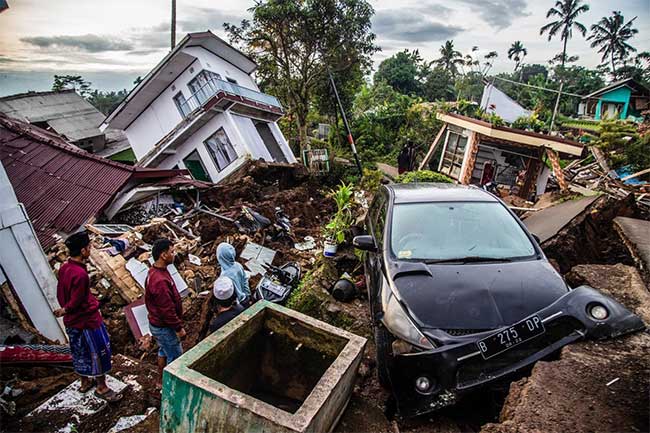 Homes and vehicles in Cianjur, West Java, Indonesia were devastated after the earthquake on November 21.