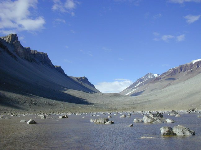 Don Juan Pond is a peculiar pond that does not freeze even at -50 degrees Celsius.