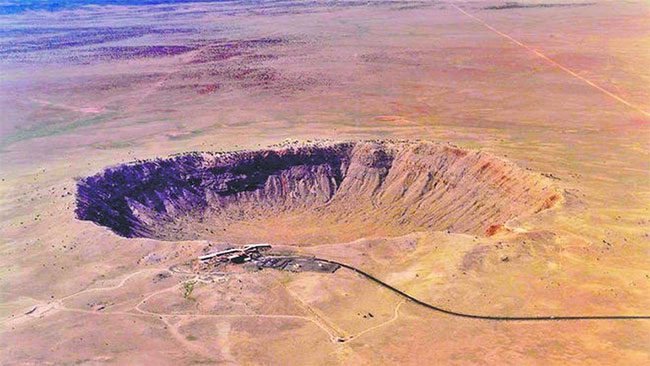 Barringer Meteor Crater, famous with a diameter of 1.2km in northern Arizona (USA)