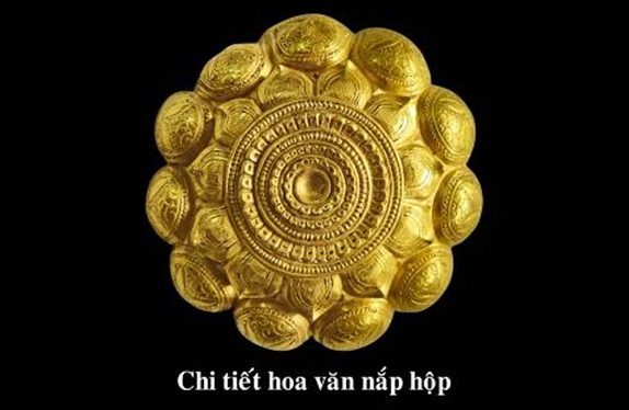 The patterns on the golden box exemplify the artistic style of the Tran dynasty.