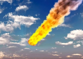 how many meteorites fall to earth every year 122624