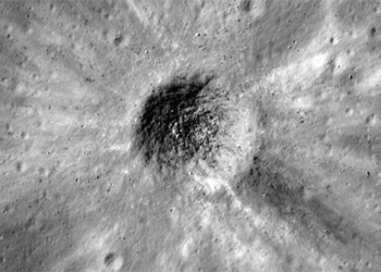 how many meteorites hit the moon every year 120139