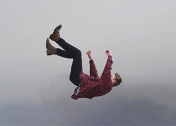 how to survive a fall from a height 120347