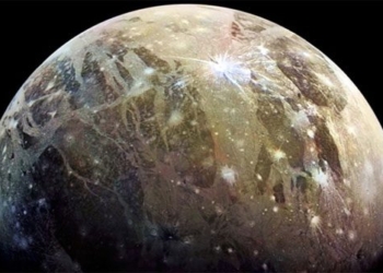 hubble space telescope finds water on jupiters moon ganymede 123925