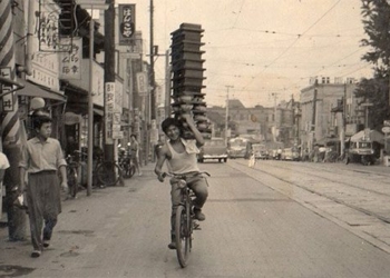 japanese people who delivered food by bicycle to what extent 118339