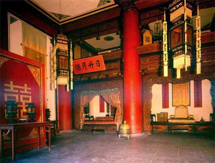 Inside the Palace of Compassion and Tranquility.