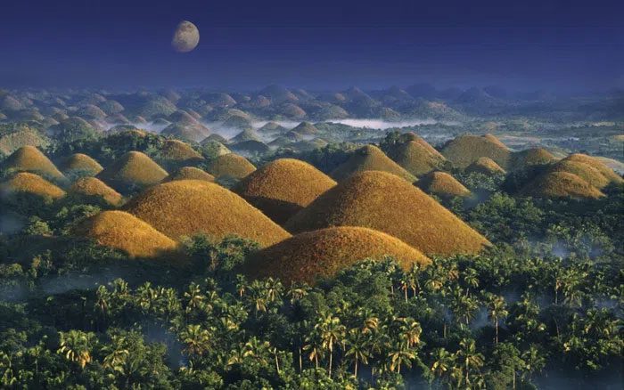 There are over 1,268 hills spread across an area of approximately 51 km2.