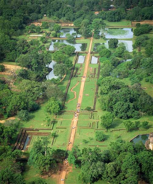 The royal garden located at the western square