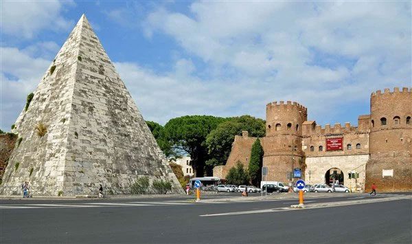Today, the Pyramid of Cestius is an attractive tourist destination.