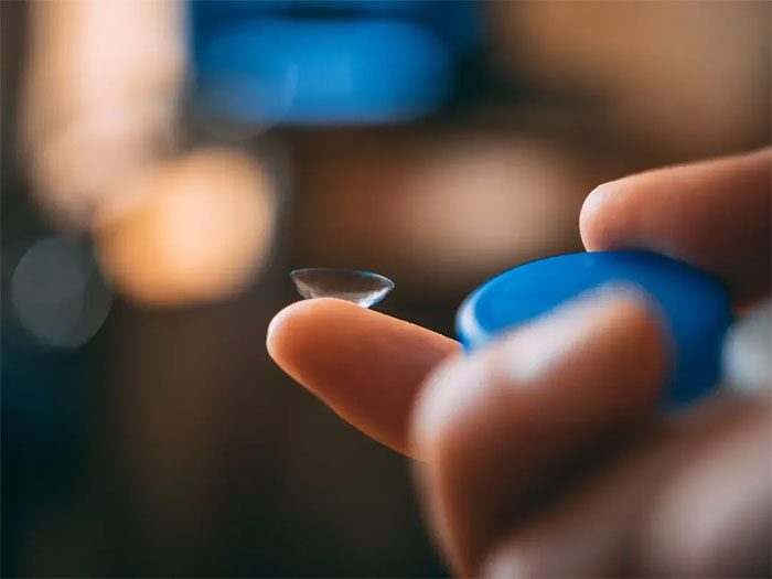 Can the new contact lens detect and even potentially cure cancer?