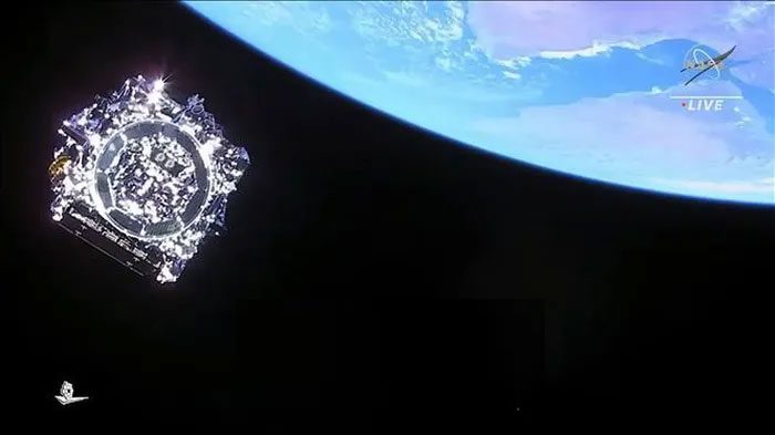 James Webb Space Telescope separates from Ariane 5 rocket