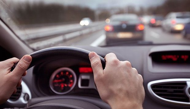 Irregular acceleration and sudden braking while driving will cause more fuel consumption than usual.