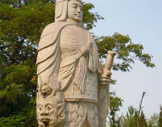 Statue of Wang of Lanling erected by later generations