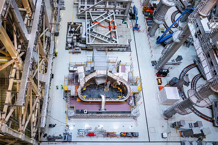 Many issues remain to be resolved in the practical application of nuclear reactors in space.