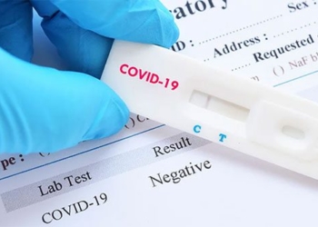 many people test covid 19 negative but show symptoms 119070