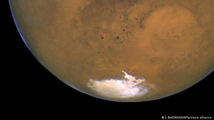  ESA will halt collaborative activities with Russia on 3 lunar missions.