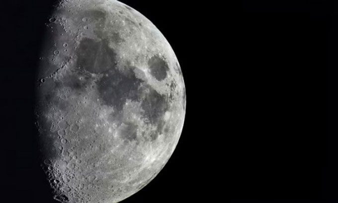 Rocket debris will collide with the dark side of the Moon