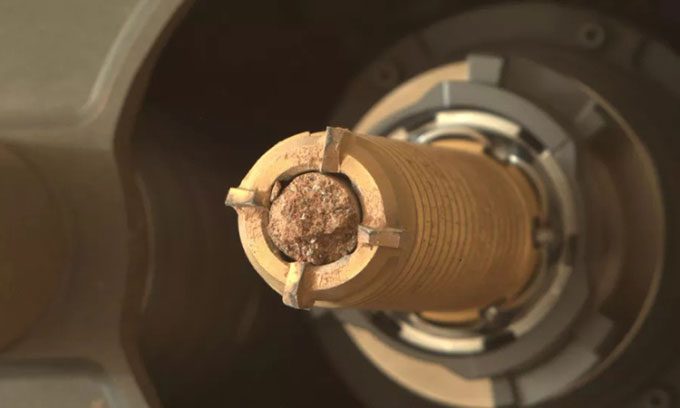 Perseverance rover drills the 10th rock sample on Mars.